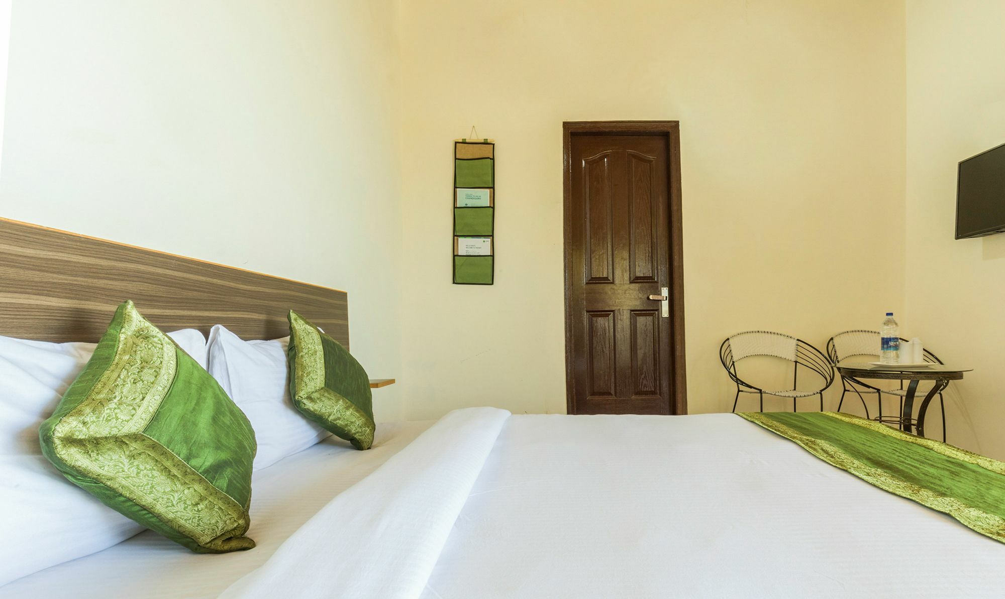 Royal Suites By Park Tree, Kasauli Ngoại thất bức ảnh